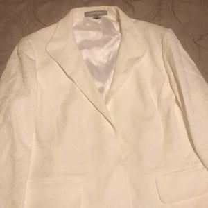 Ellen Tracy off white suit